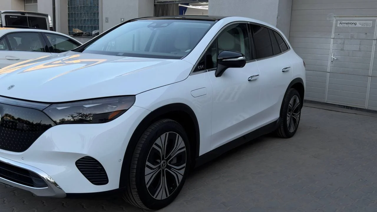 Повна зміна кольору Mercedes EQE 450 PPF-плівкою у Львові